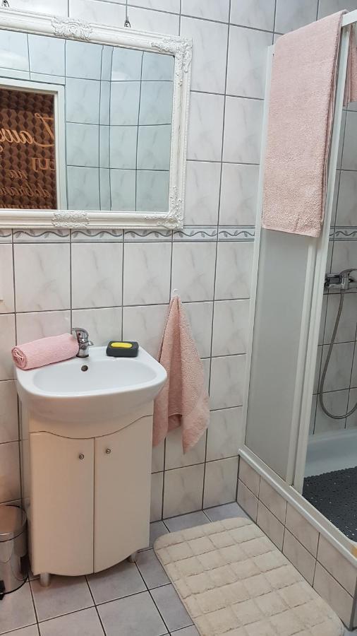 Pokoje Goscinne Зблево Екстериор снимка