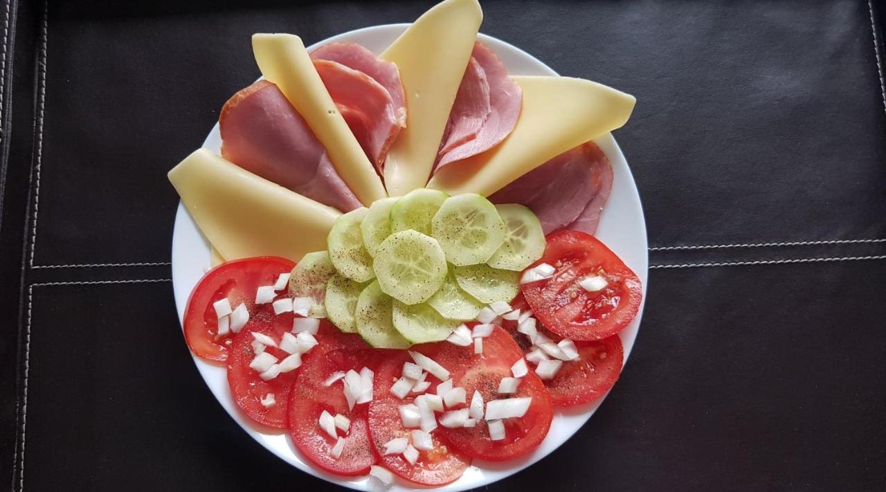 Pokoje Goscinne Зблево Екстериор снимка